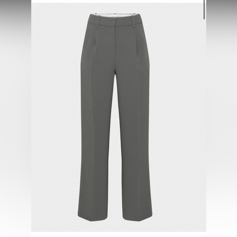 NWT size 2 Aritzia Effortless Pant Charcoal Grey